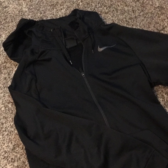 Nike Tops - nike zip up